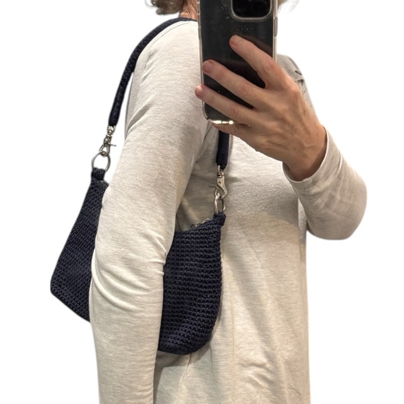 Navy Crochet Hand Shoulder Bag Silver Hardware Boho Chic Y2K - Picture 14 of 15